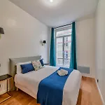 Urban Flat 98 - 4 Bedrooms Center Of