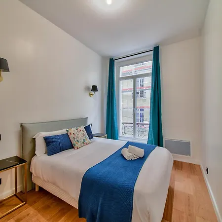Urban Flat 98 - 4 Bedrooms Center Of