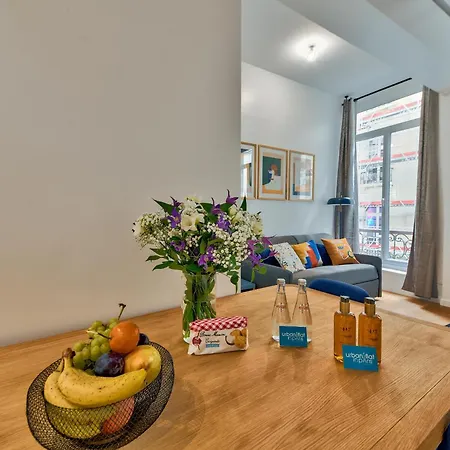 Urban Flat 98 - 4 Bedrooms Center Of