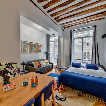 Urban Flat 98 - 4 Bedrooms Center Of Parijs