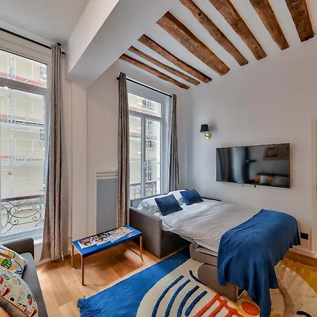 Urban Flat 98 - 4 Bedrooms Center Of