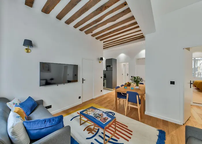 Urban Flat 98 - 4 Bedrooms Center Of * Parijs