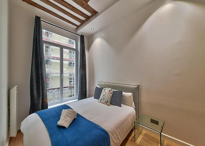 Appartement Urban Flat 98 - 4 Bedrooms Center Of Parijs