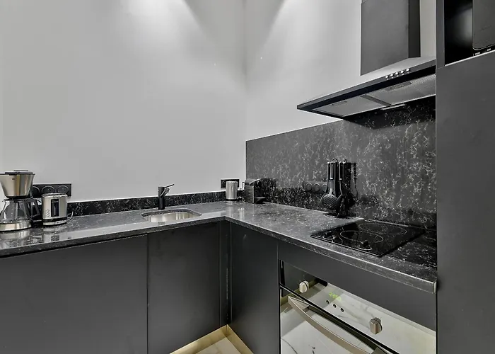 Urban Flat 98 - 4 Bedrooms Center Of Parijs