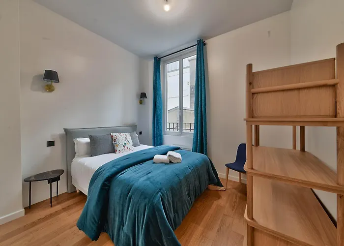 Urban Flat 98 - 4 Bedrooms Center Of