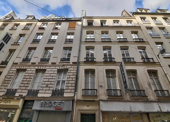 Urban Flat 98 - 4 Bedrooms Center Of * Parijs