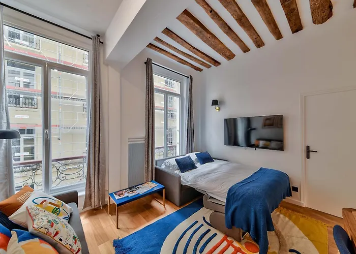 Urban Flat 98 - 4 Bedrooms Center Of