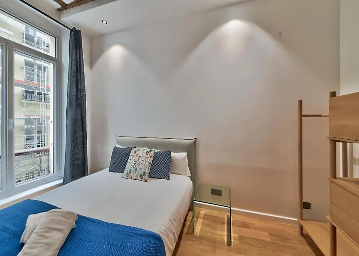 Urban Flat 98 - 4 Bedrooms Center Of Appartement *