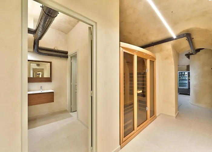 Urban Flat 98 - 4 Bedrooms Center Of